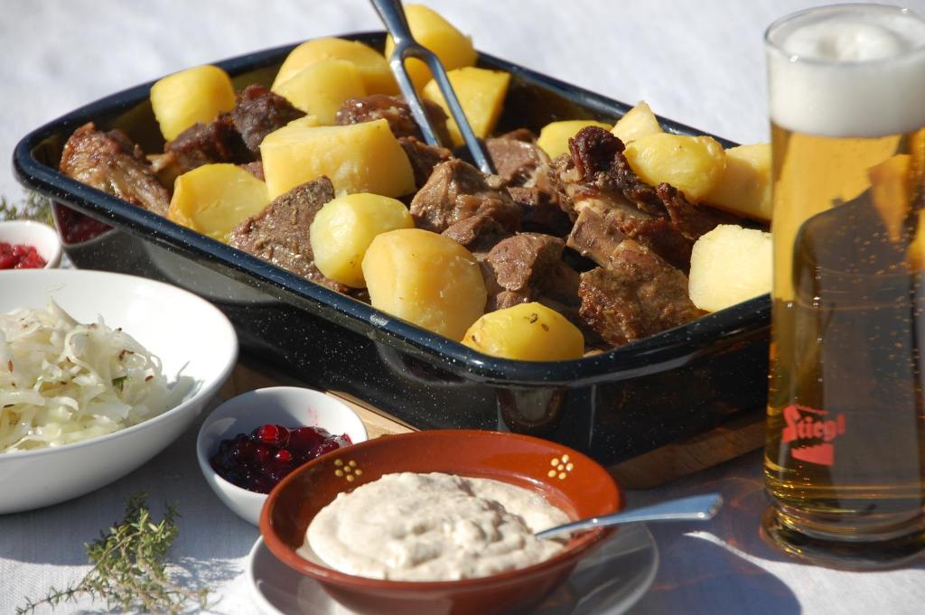 אונקן Landhotel Kirchenwirt מראה חיצוני תמונה